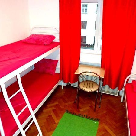 Hostel Kreshatik Киев Екстериор снимка